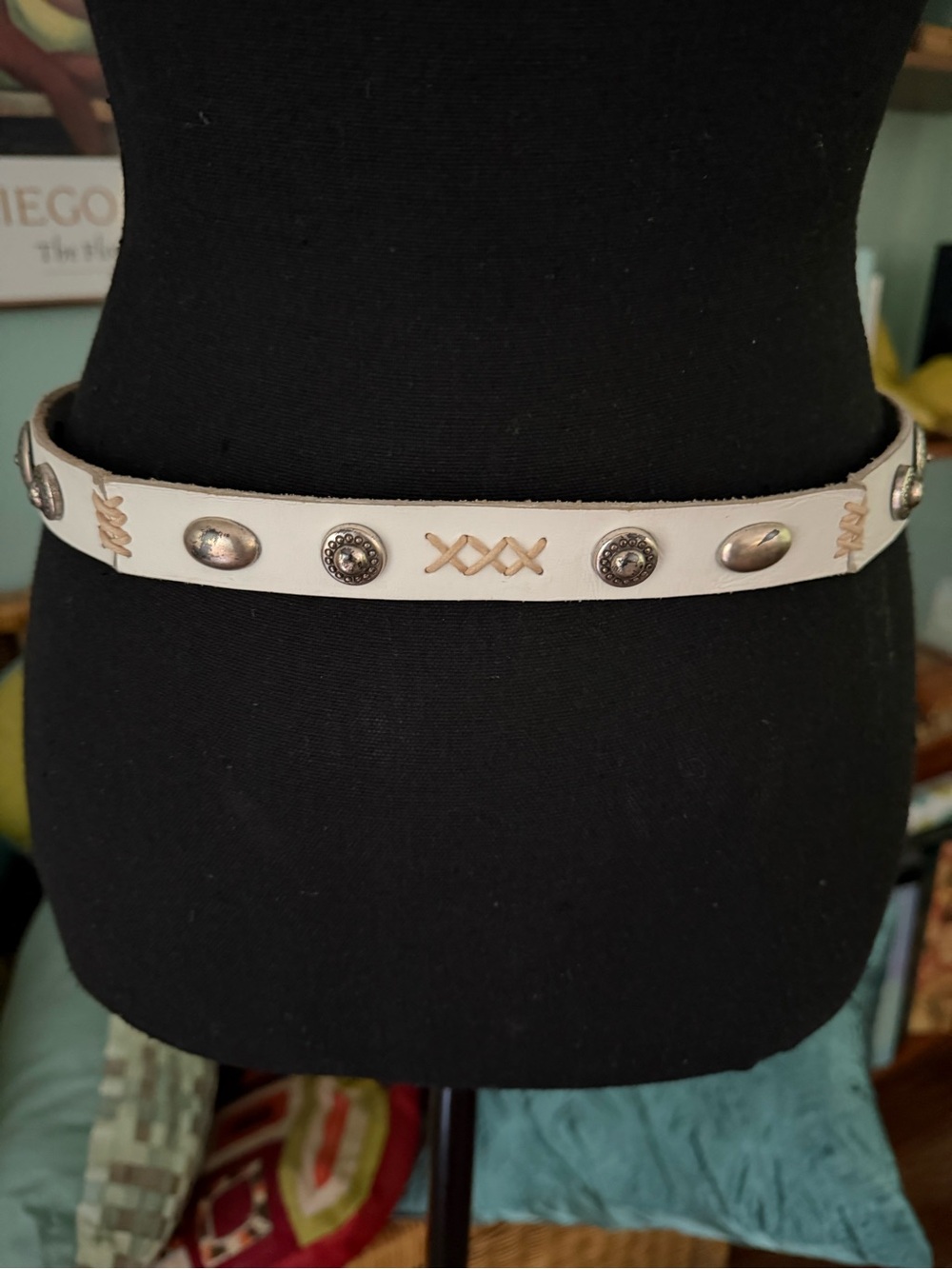 Fossil White Leather Studded Belt with Silver Accents - Picture 4 of 8